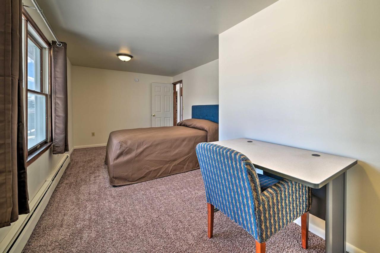 Cozy Tawas City Home With Views Of Lake Huron! Bagian luar foto